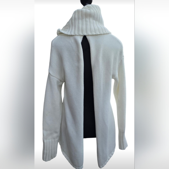 NWOT ONE TEASPOON PURE ROLL NECK SWEATER WITH OPEN BACK IN WHITE - Picture 2 of 6